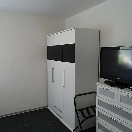 德尔兹伽尼城市酒店