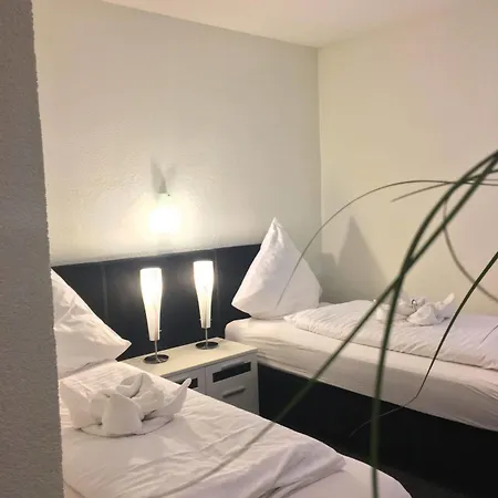 德尔兹伽尼城市酒店 酒店